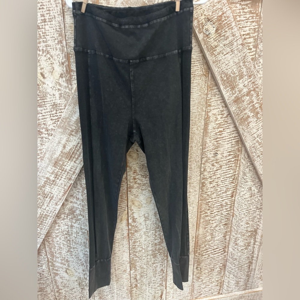 Diesel Women’s Black High-Waisted Leggings Size Large